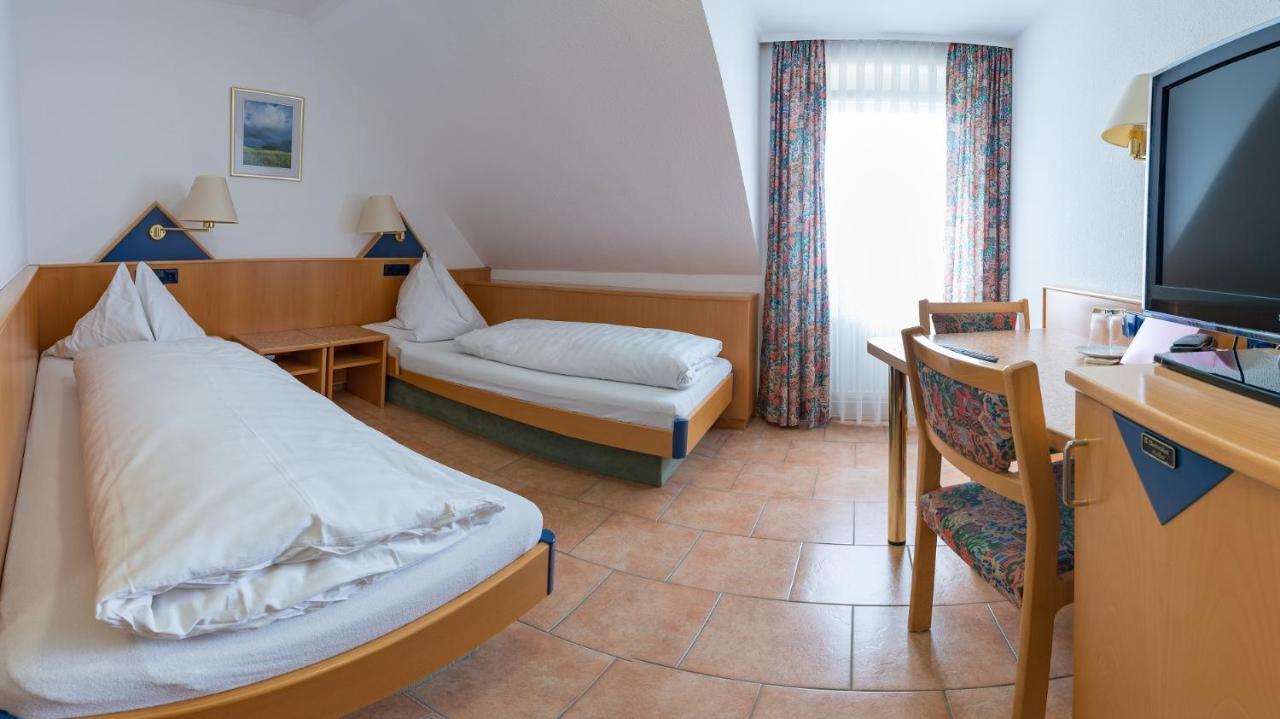 Hotel Adler Mit Gasthaus Haßmersheim Buitenkant foto