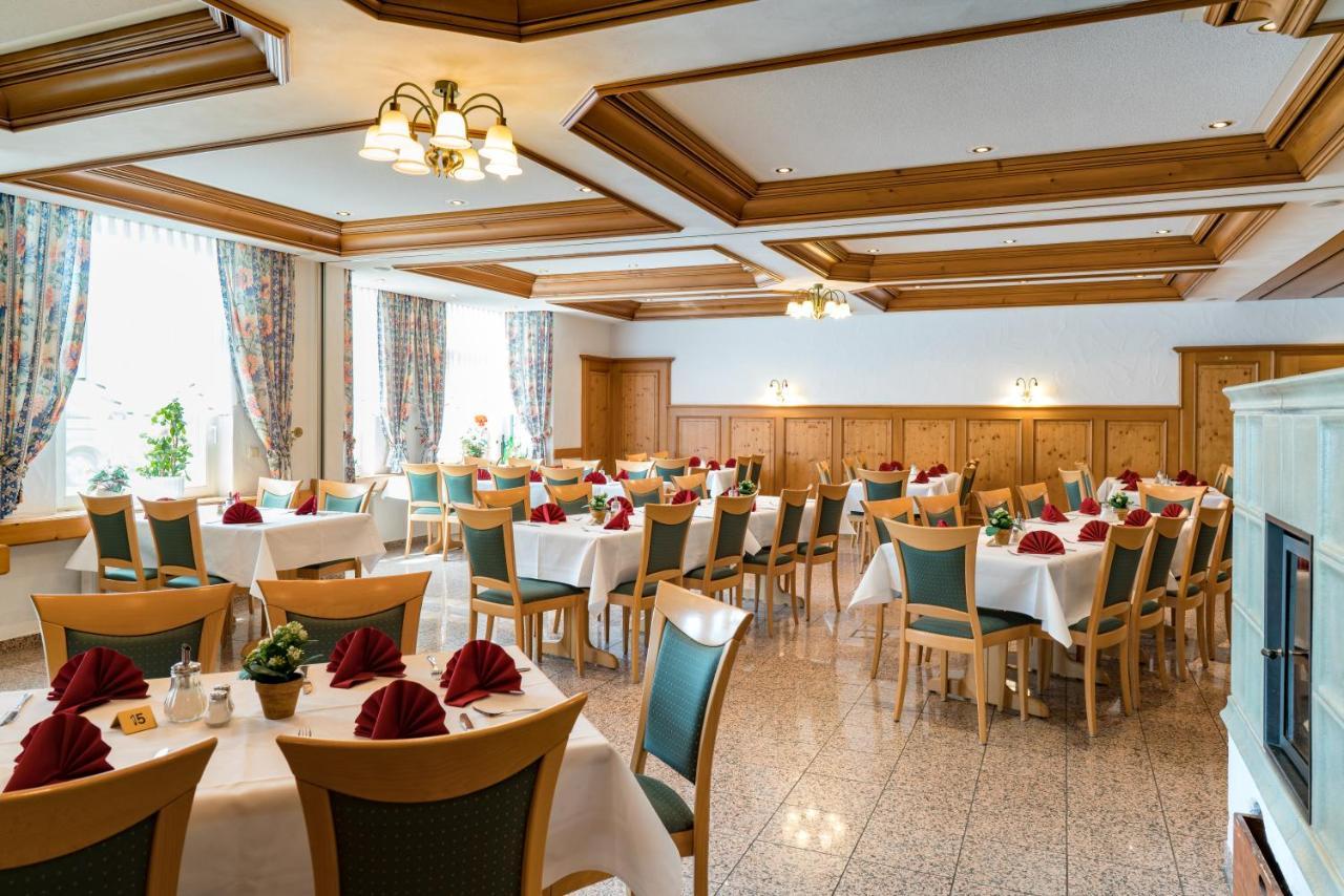Hotel Adler Mit Gasthaus Haßmersheim Buitenkant foto