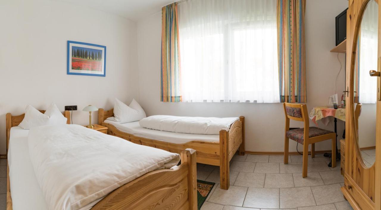Hotel Adler Mit Gasthaus Haßmersheim Buitenkant foto