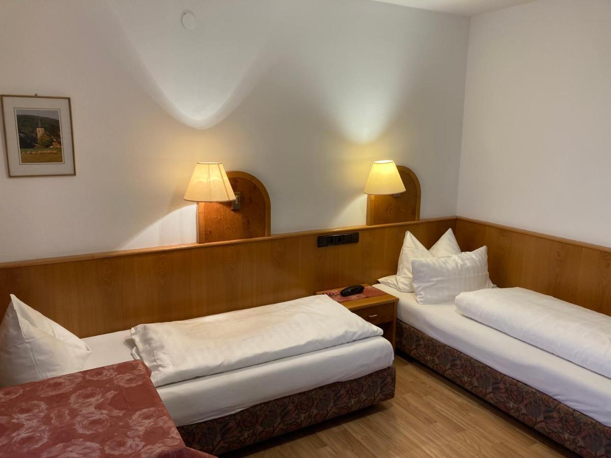 Hotel Adler Mit Gasthaus Haßmersheim Buitenkant foto